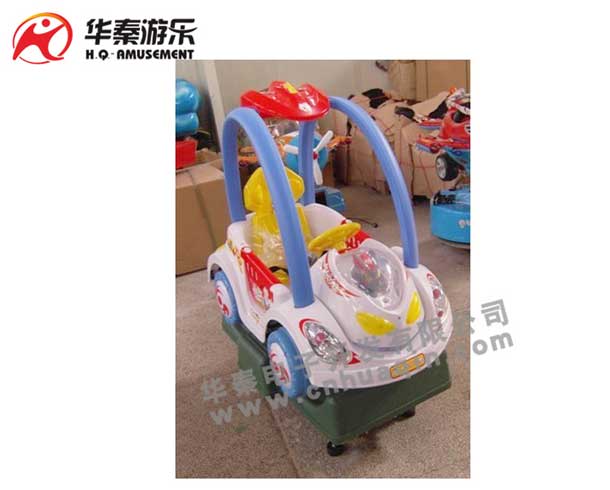 The new plastic Ultraman car 